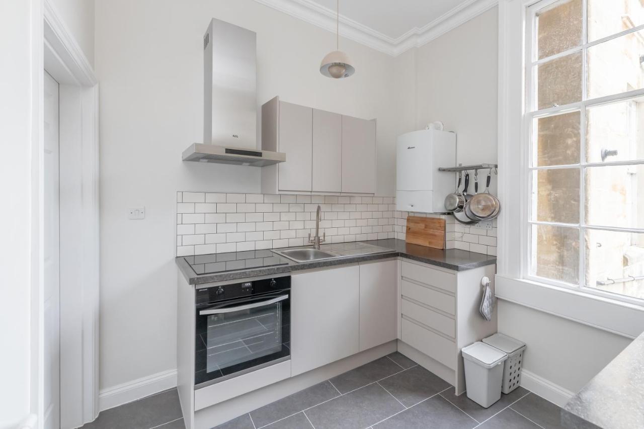 Spacious Maisonette With Parking - 10 Mins Walk From Bath Abbey - 2 Bed & 2 バース エクステリア 写真