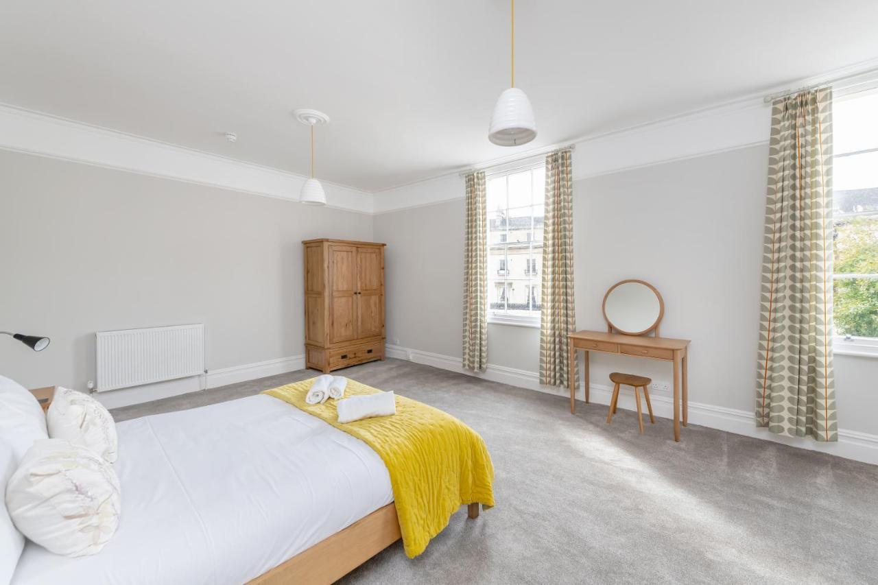 Spacious Maisonette With Parking - 10 Mins Walk From Bath Abbey - 2 Bed & 2 バース エクステリア 写真