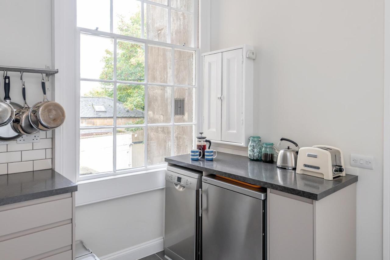 Spacious Maisonette With Parking - 10 Mins Walk From Bath Abbey - 2 Bed & 2 バース エクステリア 写真